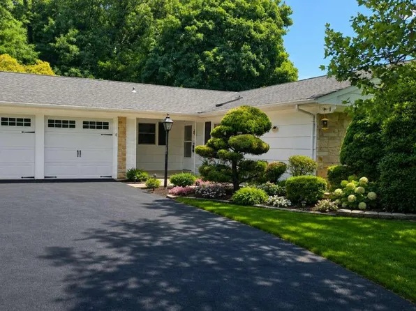 75 Idlebrook Lane, Aberdeen, NJ 07747
