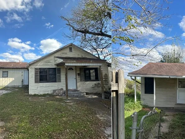 510 James St, Refugio, TX 78377