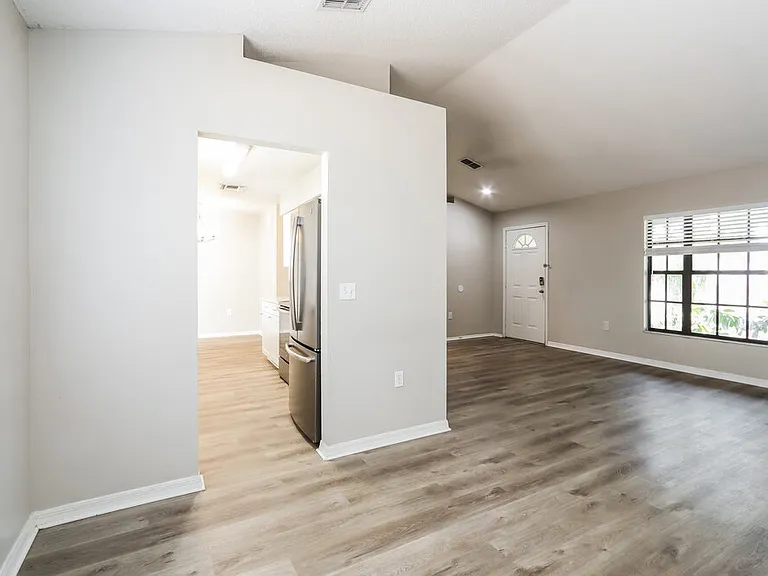 1023 Malletwood Dr — Photo 5
