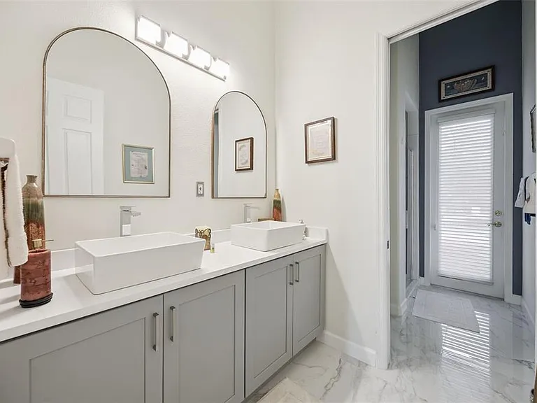 8742 Southern Breeze Dr — Photo 42