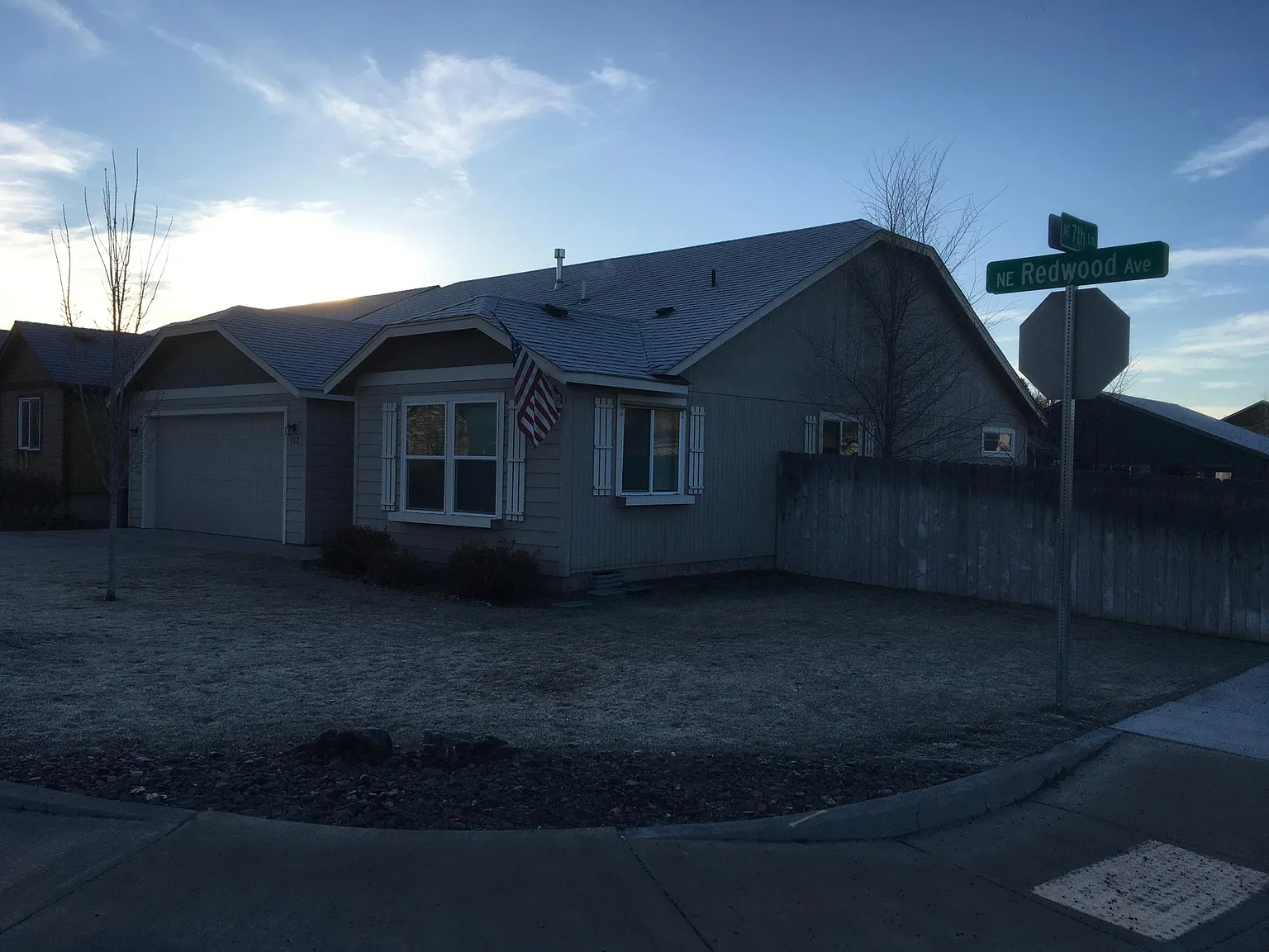 3 bed, 1408 sqft, $2,350 — Photo 2