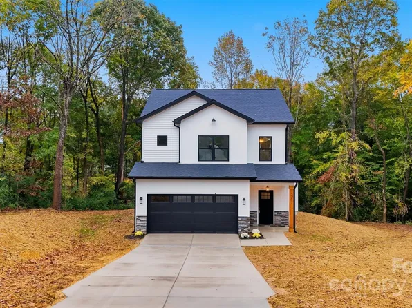 227 Howard St, Mount Holly, NC 28120