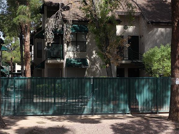 2nd image of 530 Elm Dr Unit 202