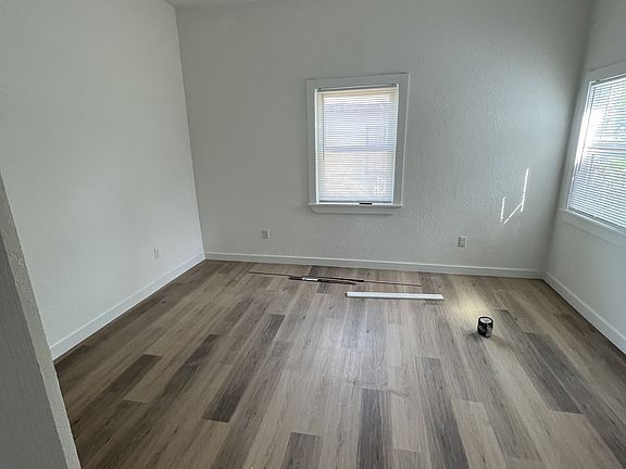 4th image of 525 W Washington Ave