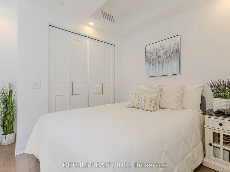 340 Queen St #1008 — Photo 14