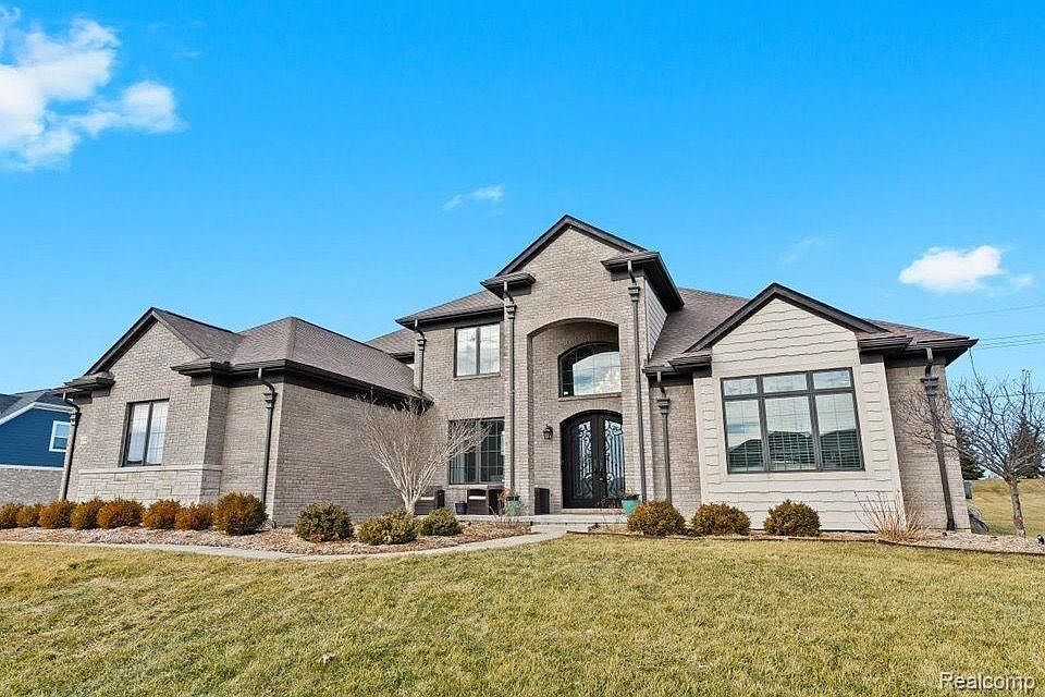 1st image of 10420 Stoney Point Dr