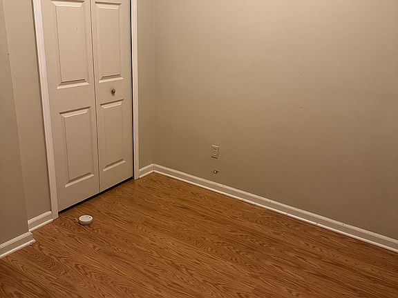 3rd image of 11647 Joseph Campau St APT 6