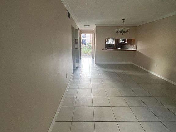 4th image of 6106 Forest Hill Boulevard #104