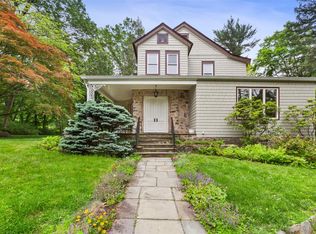 46 Walnut St, Pleasantville, NY 10570