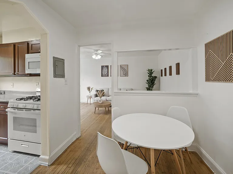30 Danbury St SE #1 — Photo 37