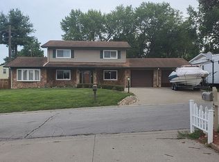 4114 Preston Dr, Saint Joseph, MO 64503