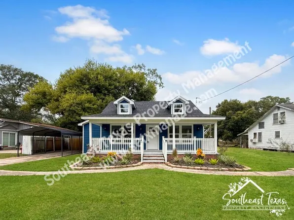 6371 Terrell St, Groves, TX 77619