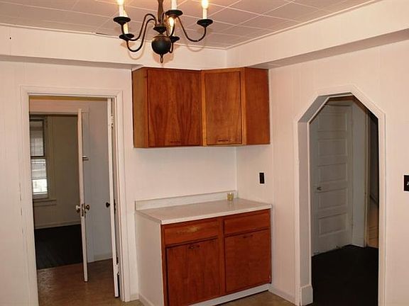 5th image of 1763 Parkamo Ave