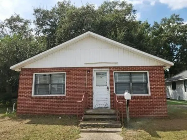 235 N Jefferson Ave, Port Allen, LA 70767