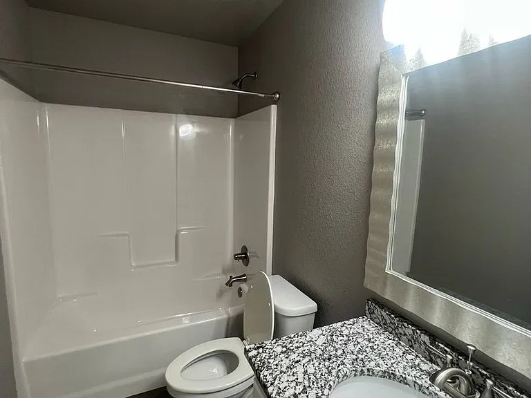 13731 Pella Ln — Photo 14
