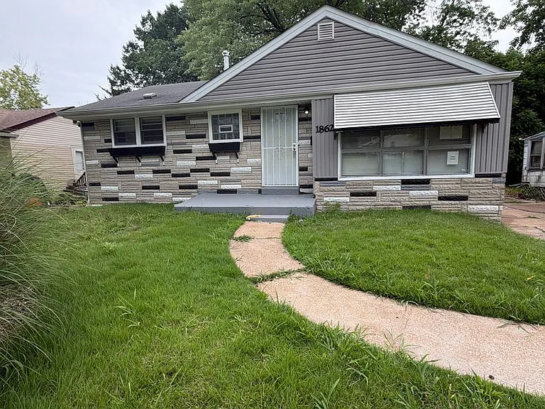 1862 Engelholm Ave — Photo 1