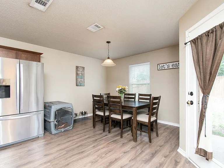 6506 Castle Gap Dr — Photo 2