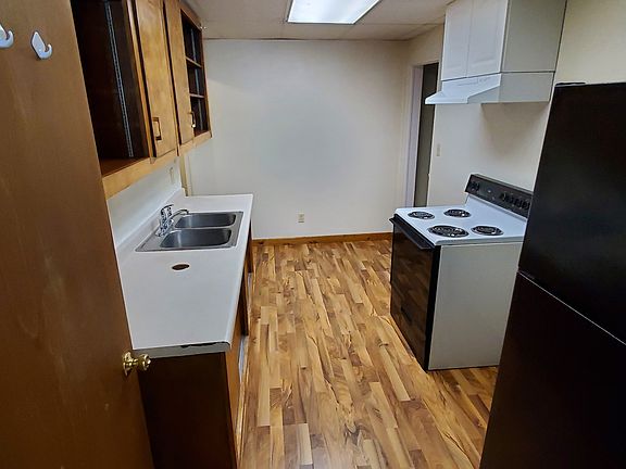 3rd image of 5 S Main St #3