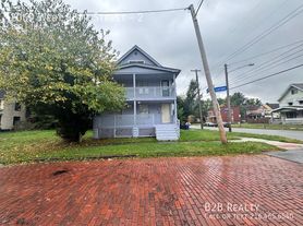 2069 W 98th St
