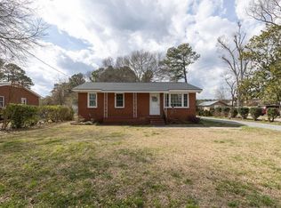 203 W Fayetteville St, Selma, NC 27576