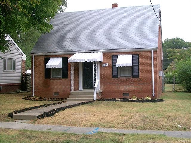 1st image of 404 E Gladstone Ave