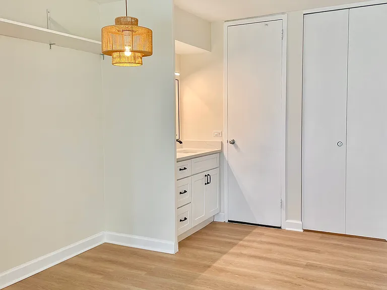 2400 N Lakeview Ave #508 — Photo 9