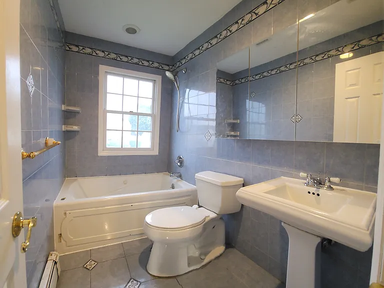 34 Arch Ln — Photo 11