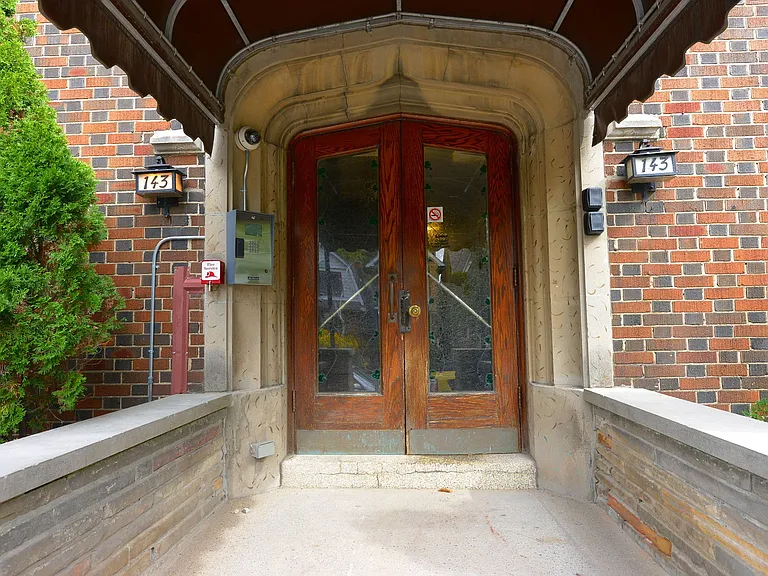 143 Arlington Ave — Photo 10