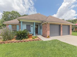 101 Spring Lake Cir, Lafayette, LA 70508