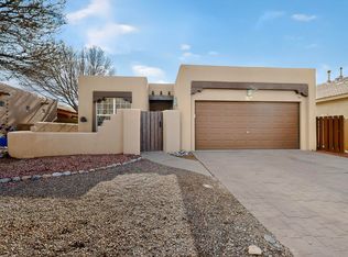 7612 Via Tranquilo SW, Albuquerque, NM 87121