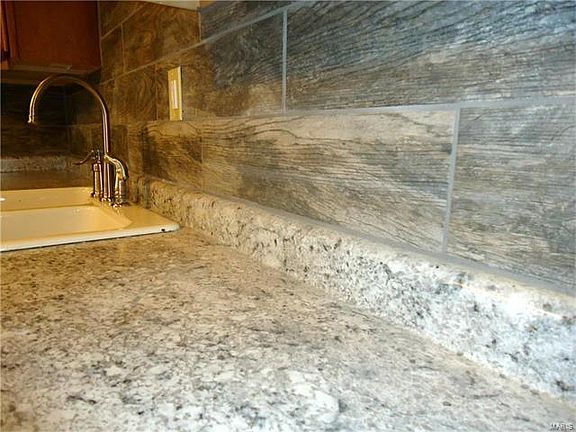 4th image of 4645 Tiemann Ave