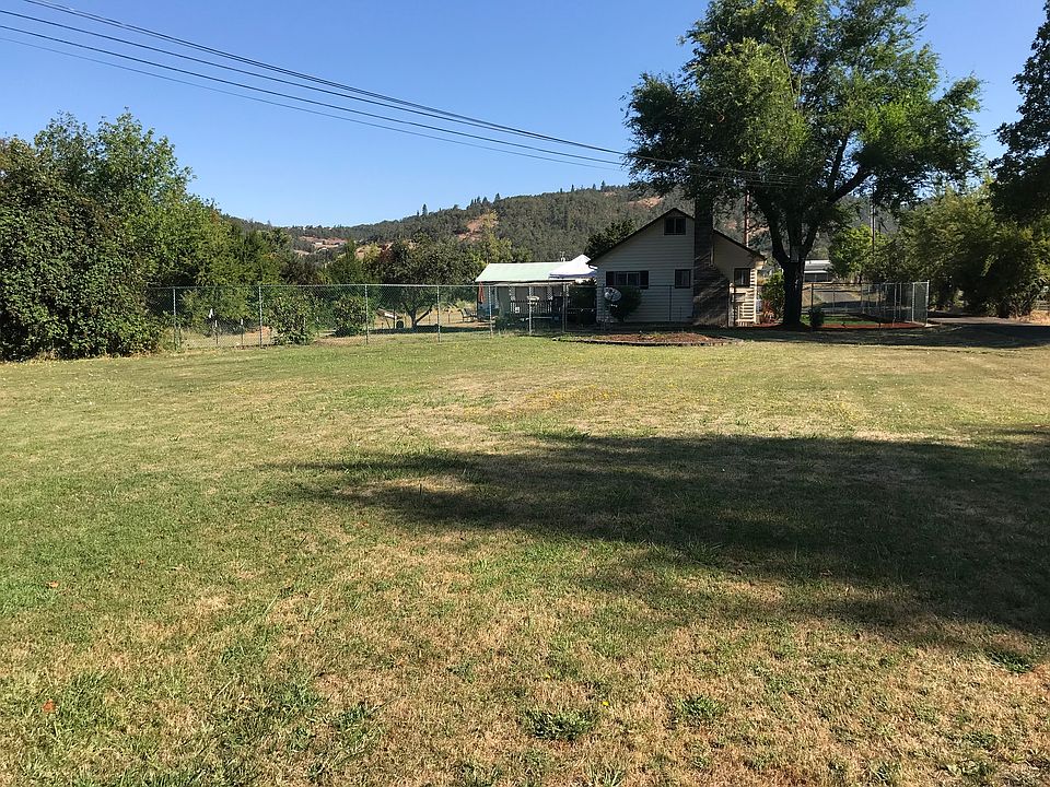 1.24 acres of beauty!