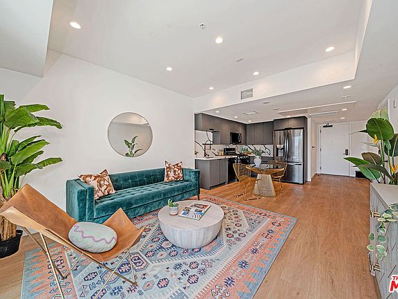 3rd image of 321 S Oxford Ave #Penthouse 6