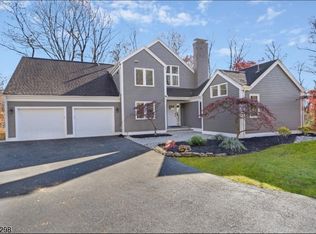 2 Baxter Farm Rd, Morristown, NJ 07960