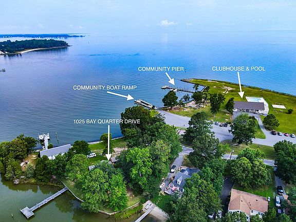 3rd image of 1025 Bay Quarter Dr