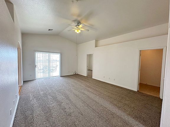 5th image of 5086 College Trails Dr