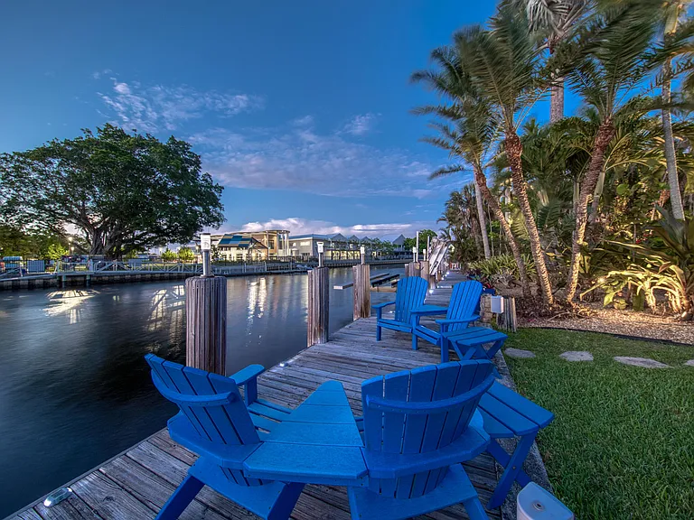 1733 Coral Gardens Dr — Photo 19