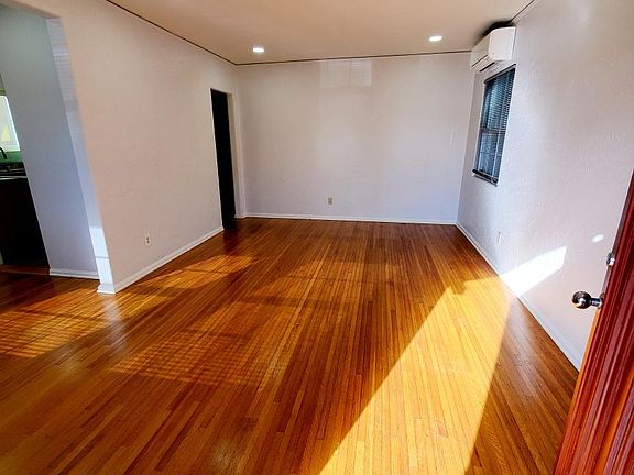 2nd image of 233 Pomona Ave