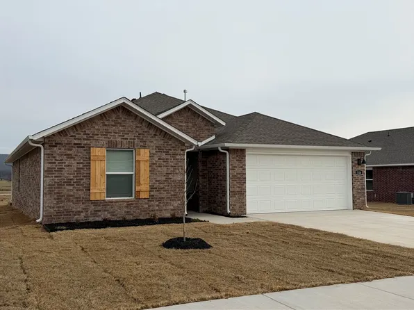 516 Colorado St, Farmington, AR 72730