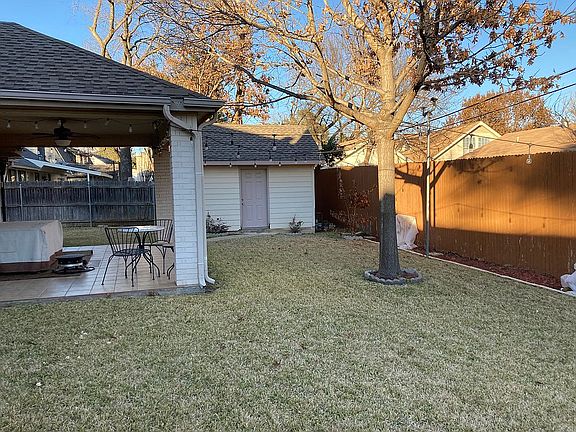 3rd image of 3516 Bangor Ct W
