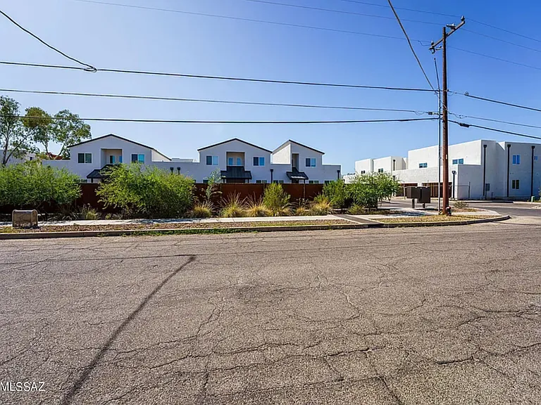 3738 E Mercedes Ct — Photo 41