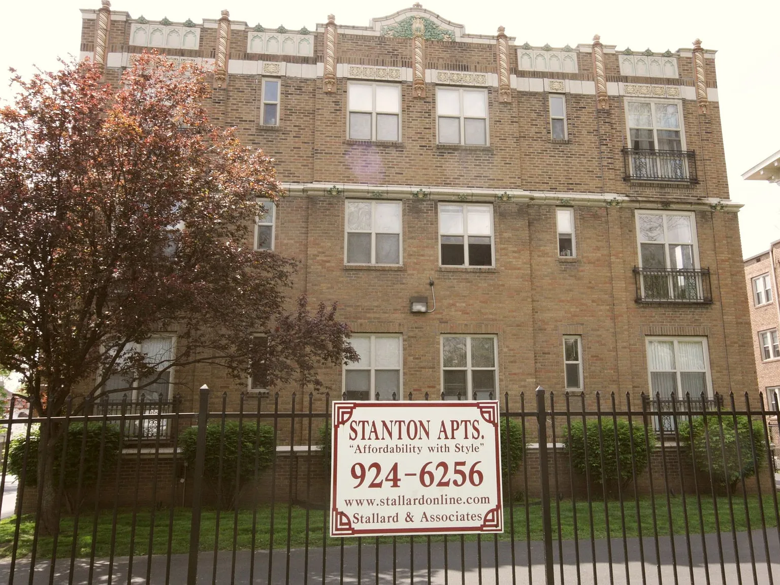 Stanton Apartments — Photo 2