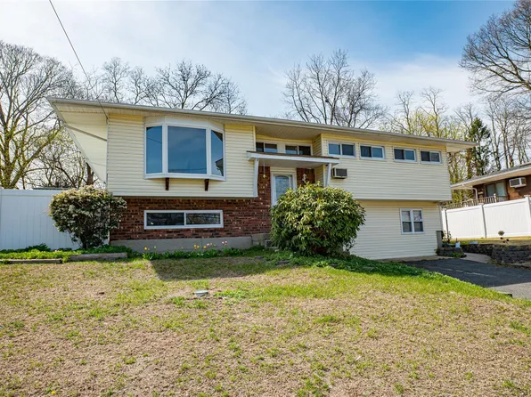 125 Lenore Lane, Centereach, NY 11720