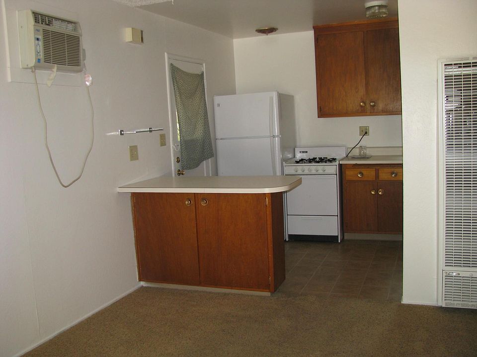 2nd image of 21651 Fern Ln #2