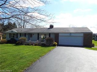 553 Ridge Rd, Hinckley, OH 44233