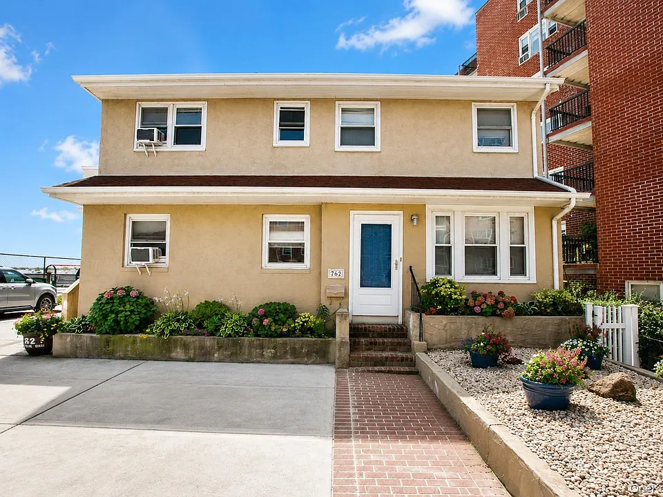 762 Shore Rd #2