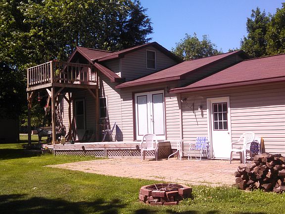 Back patio & firepit