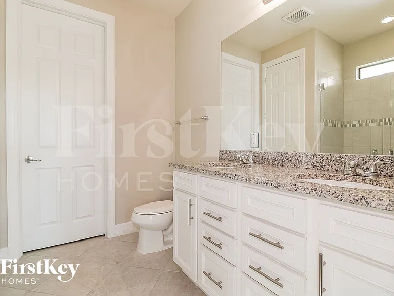 3521 E Hampton Cir — Photo 12