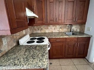 413 SW 2nd Ave, Dania, FL 33004