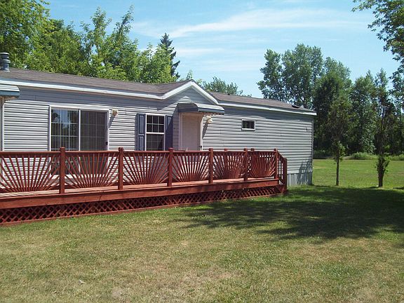 HUGE deck next to playgound